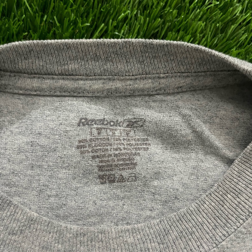 Vintage Reebok Chiefs T Shirt Size Medium - Picture 3 of 3
